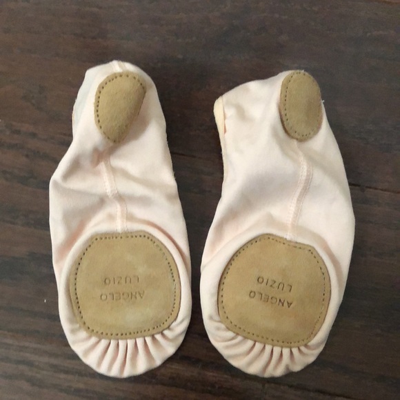 Angelo Luzio ballet slippers. Stretch canvas Body Wrappers. Size 1. Excellent. - Picture 4 of 6
